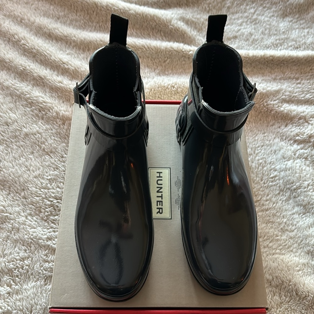 雨靴 HUNTER REFINED GLOSS QUILT CHELSEA Women's Quilted Gloss Refined Slim Fit Chelsea Boots - Black